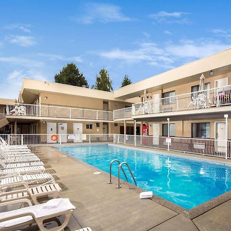Siesta Suites 킬로나 외부 사진